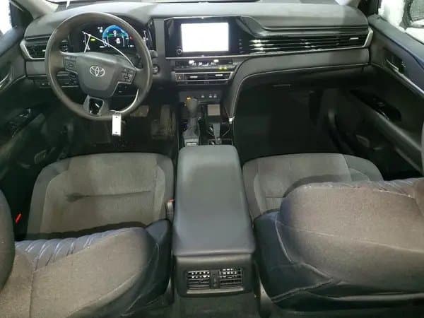 Toyota Camry 2025