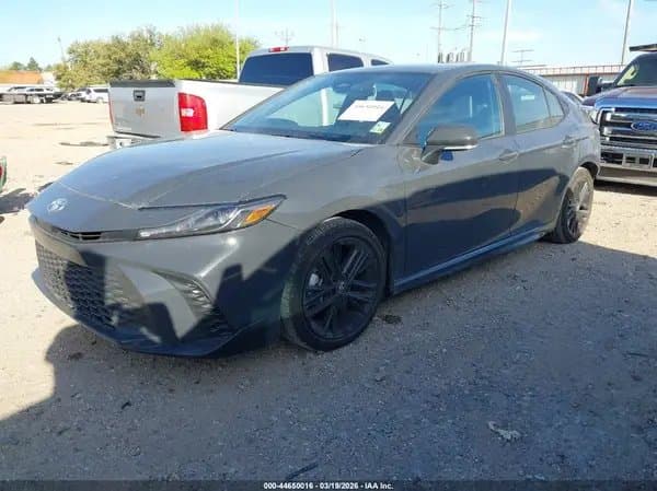 Toyota Camry 2025
