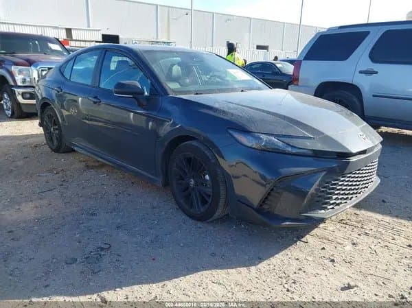 Toyota Camry 2025