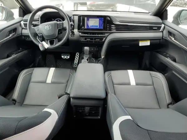 Toyota Camry 2025