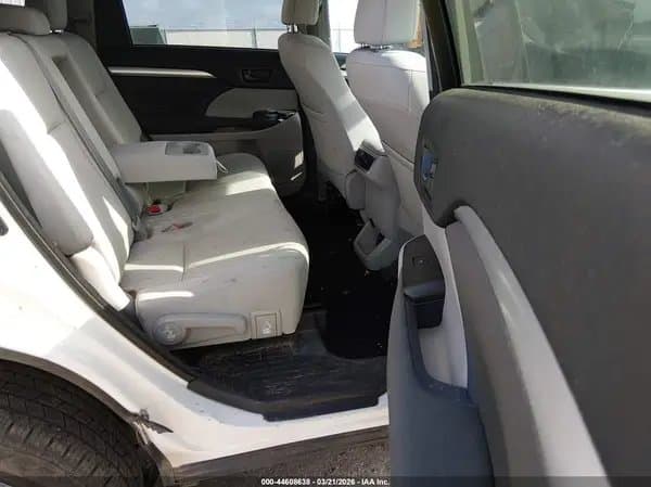 Toyota Highlander 2016