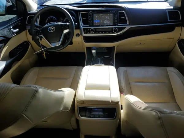 Toyota Highlander 2016