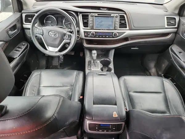Toyota Highlander 2016