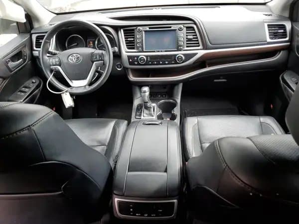 Toyota Highlander 2016