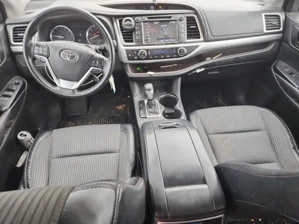 Toyota Highlander 2016