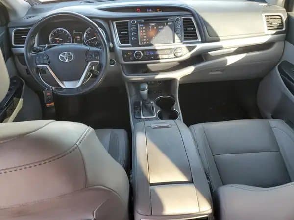 Toyota Highlander 2017