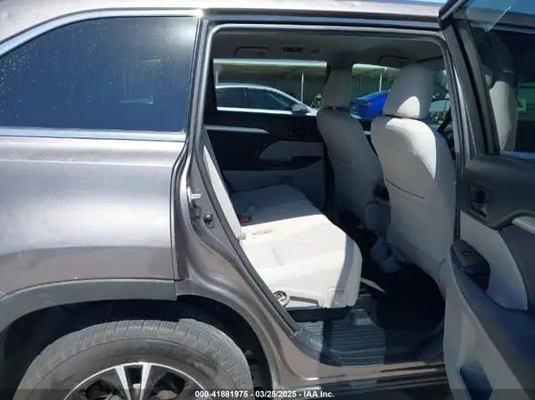 Toyota Highlander 2019