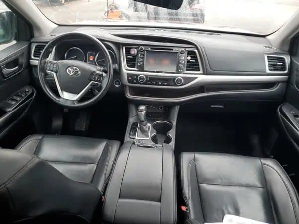 Toyota Highlander 2019