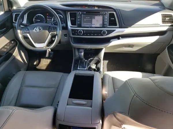 Toyota Highlander 2019
