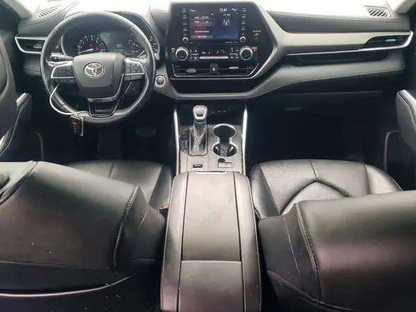 Toyota Highlander 2021