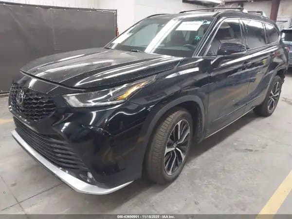 Toyota Highlander 2021