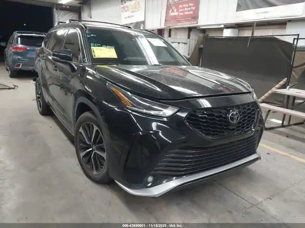 Toyota Highlander 2021