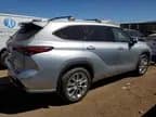Toyota Highlander 2021