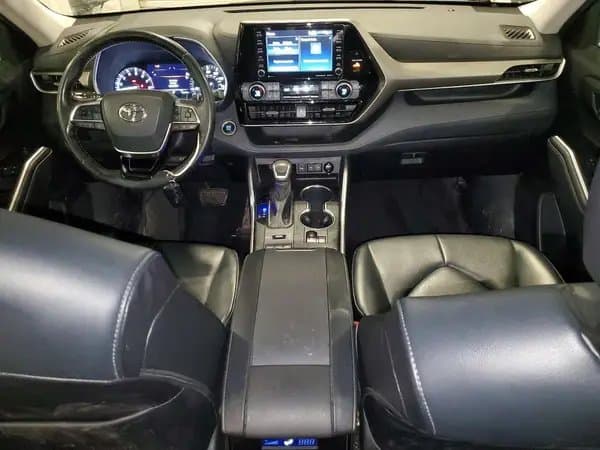 Toyota Highlander 2021