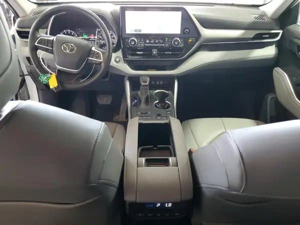 Toyota Highlander 2023