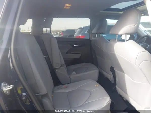 Toyota Highlander 2023