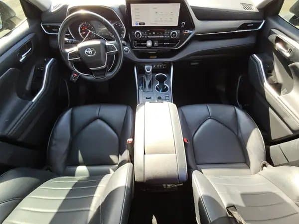 Toyota Highlander 2023