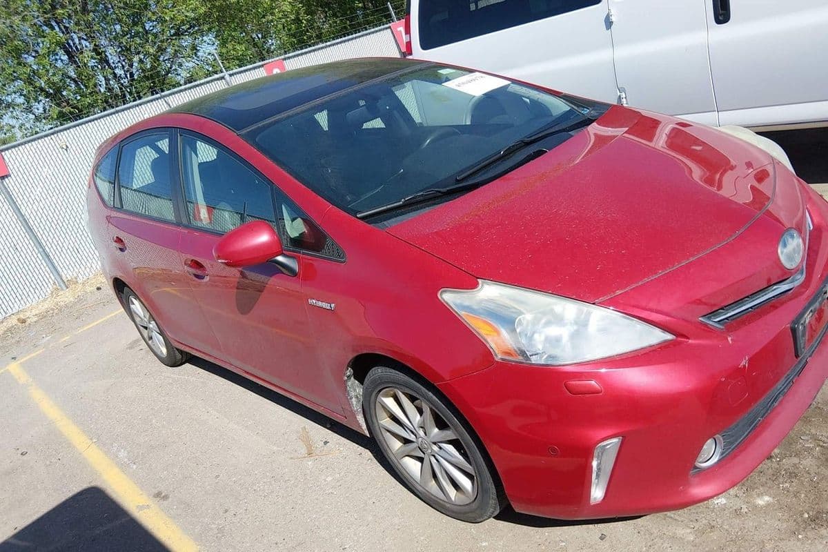 Toyota Prius V 2012
