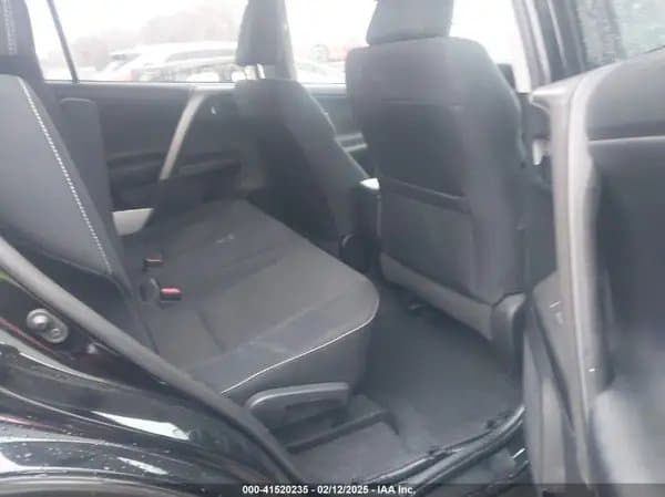 Toyota RAV4 2017