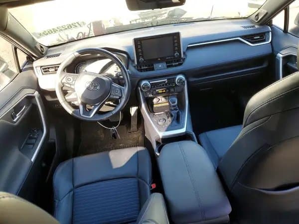 Toyota RAV4 2021