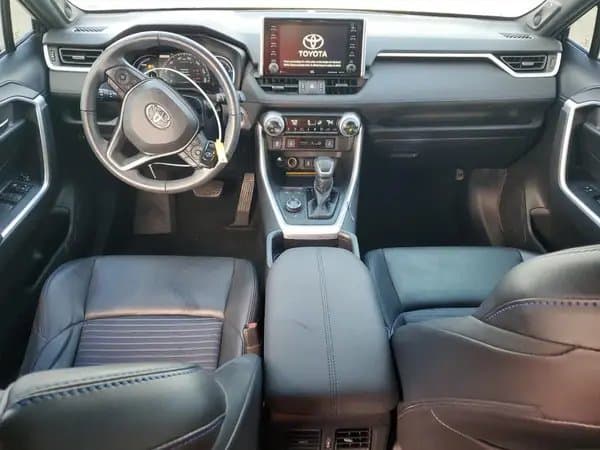 Toyota RAV4 2021