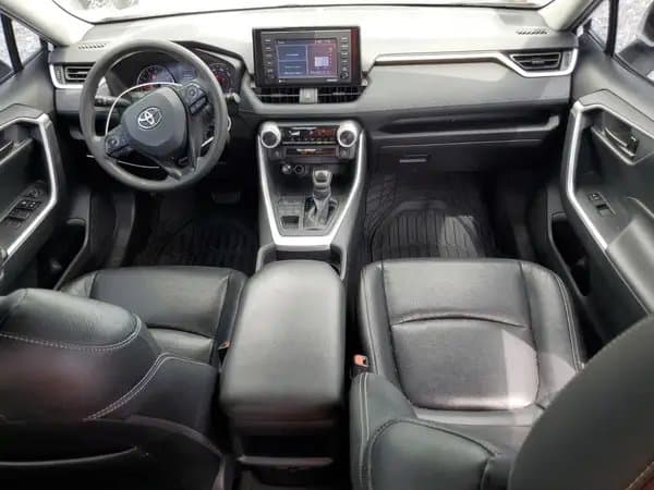 Toyota RAV4 2021