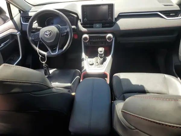 Toyota RAV4 2021
