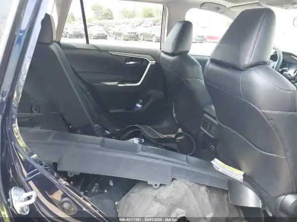 Toyota RAV4 2021