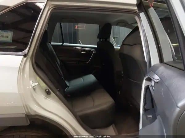 Toyota RAV4 2021