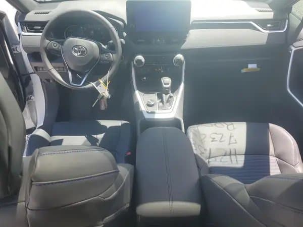 Toyota RAV4 2025