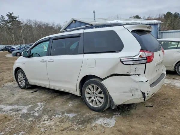 Toyota Sienna 2016