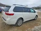 Toyota Sienna 2016