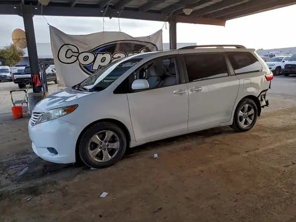Toyota Sienna 2016