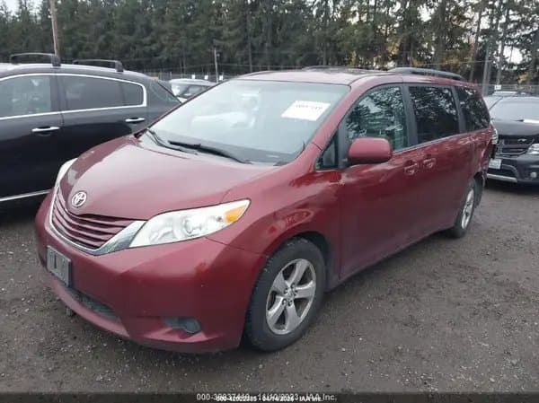 Toyota Sienna 2016