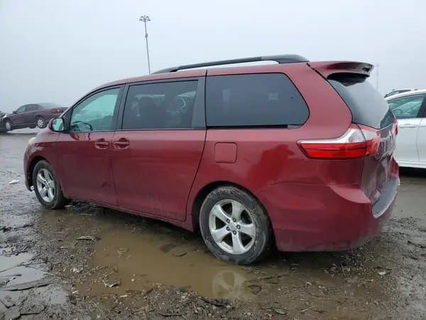 Toyota Sienna 2016