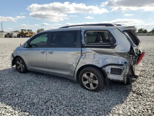 Toyota Sienna 2017