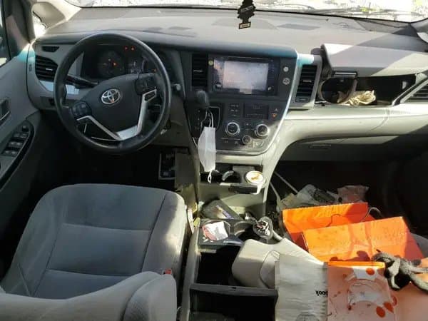 Toyota Sienna 2017