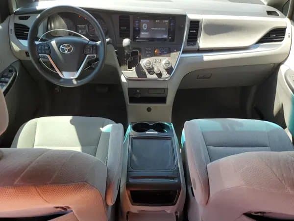 Toyota Sienna 2017