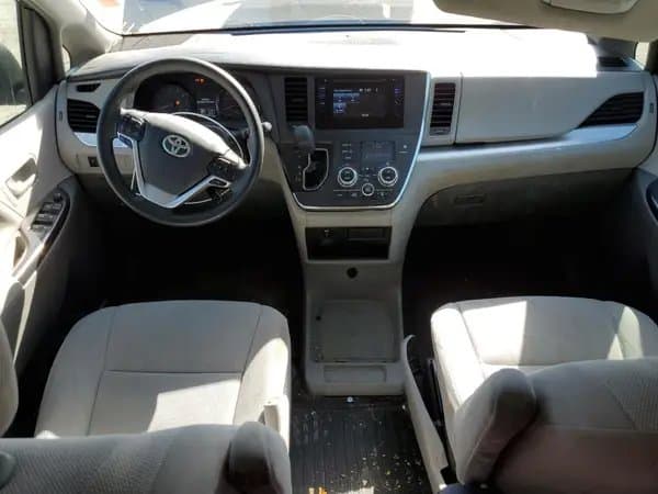Toyota Sienna 2017