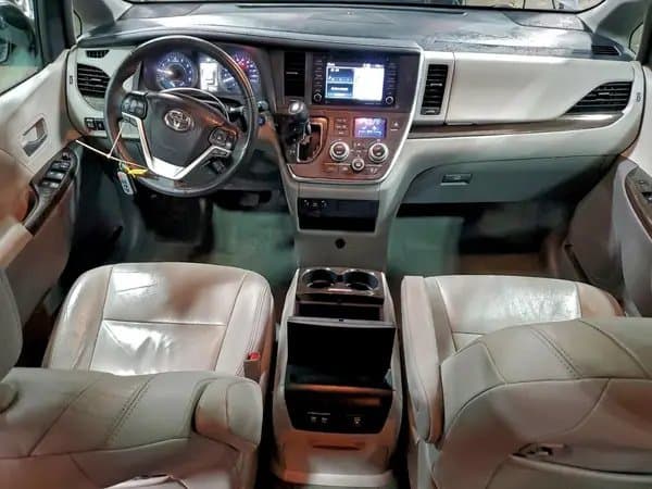 Toyota Sienna 2018