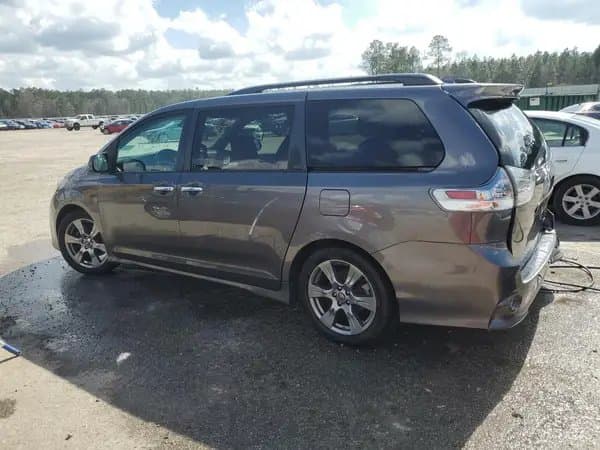 Toyota Sienna 2018