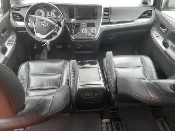 Toyota Sienna 2018