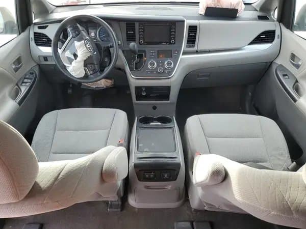 Toyota Sienna 2018