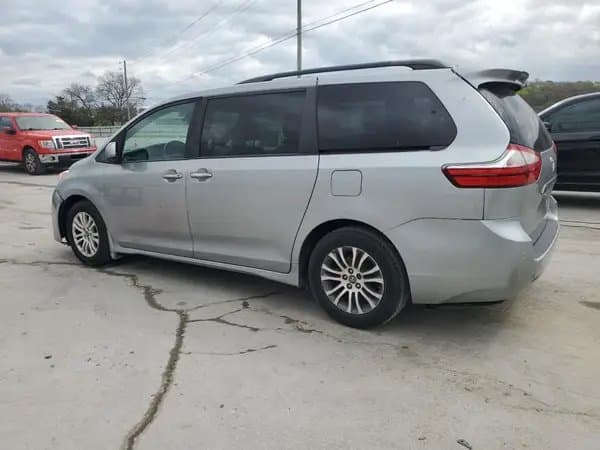 Toyota Sienna 2018