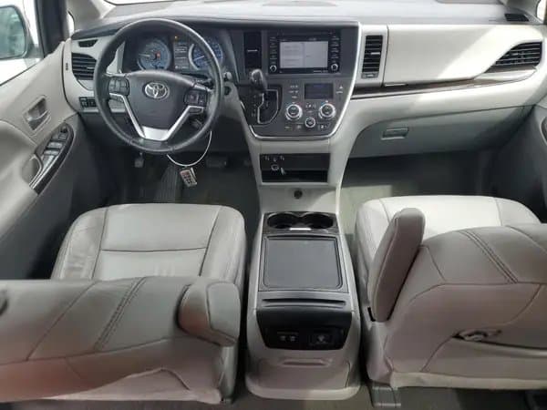 Toyota Sienna 2018