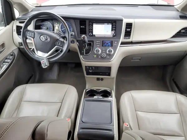 Toyota Sienna 2018