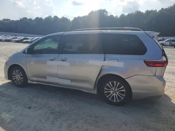 Toyota Sienna 2019