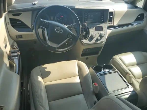 Toyota Sienna 2019