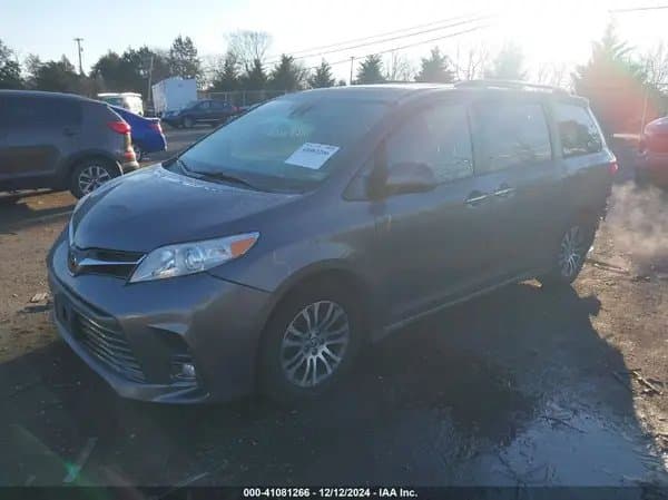Toyota Sienna 2020