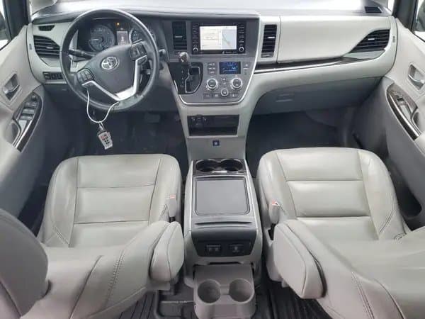 Toyota Sienna 2020
